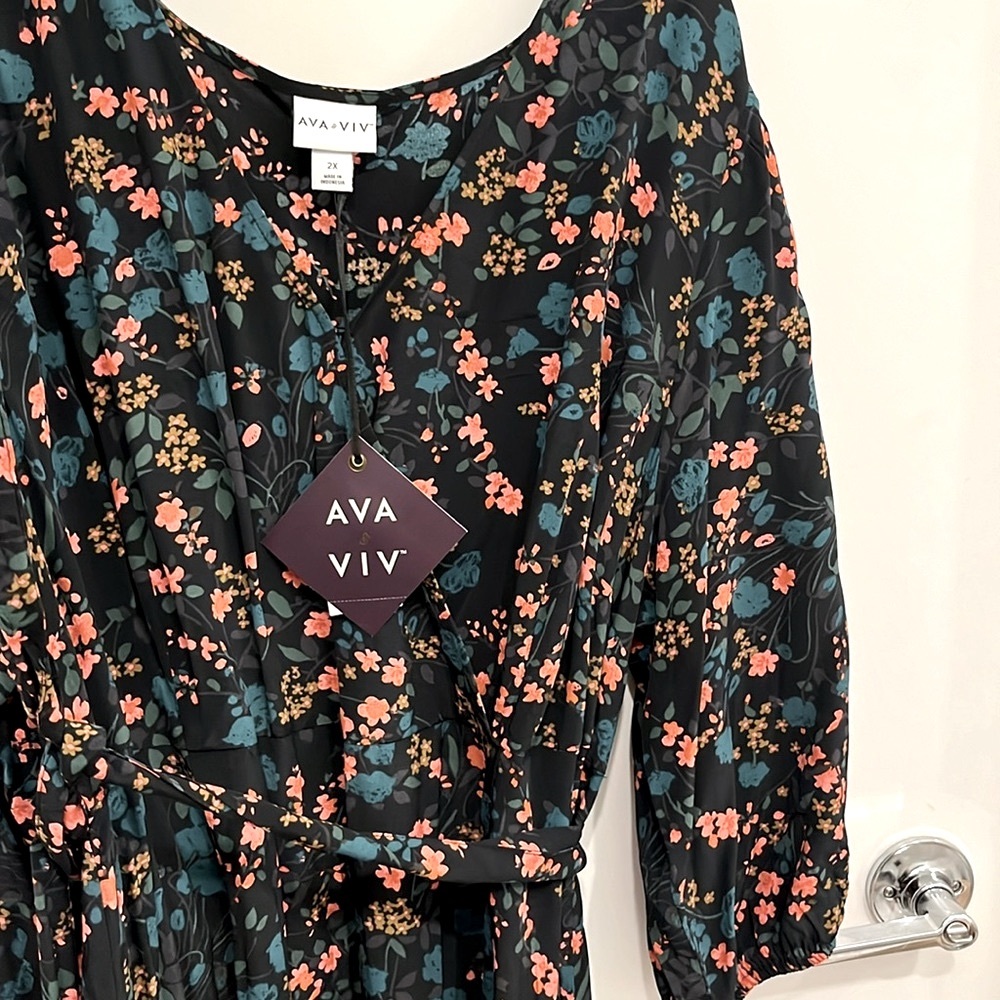 NWT Ava & Viv Floral Wrap Dress